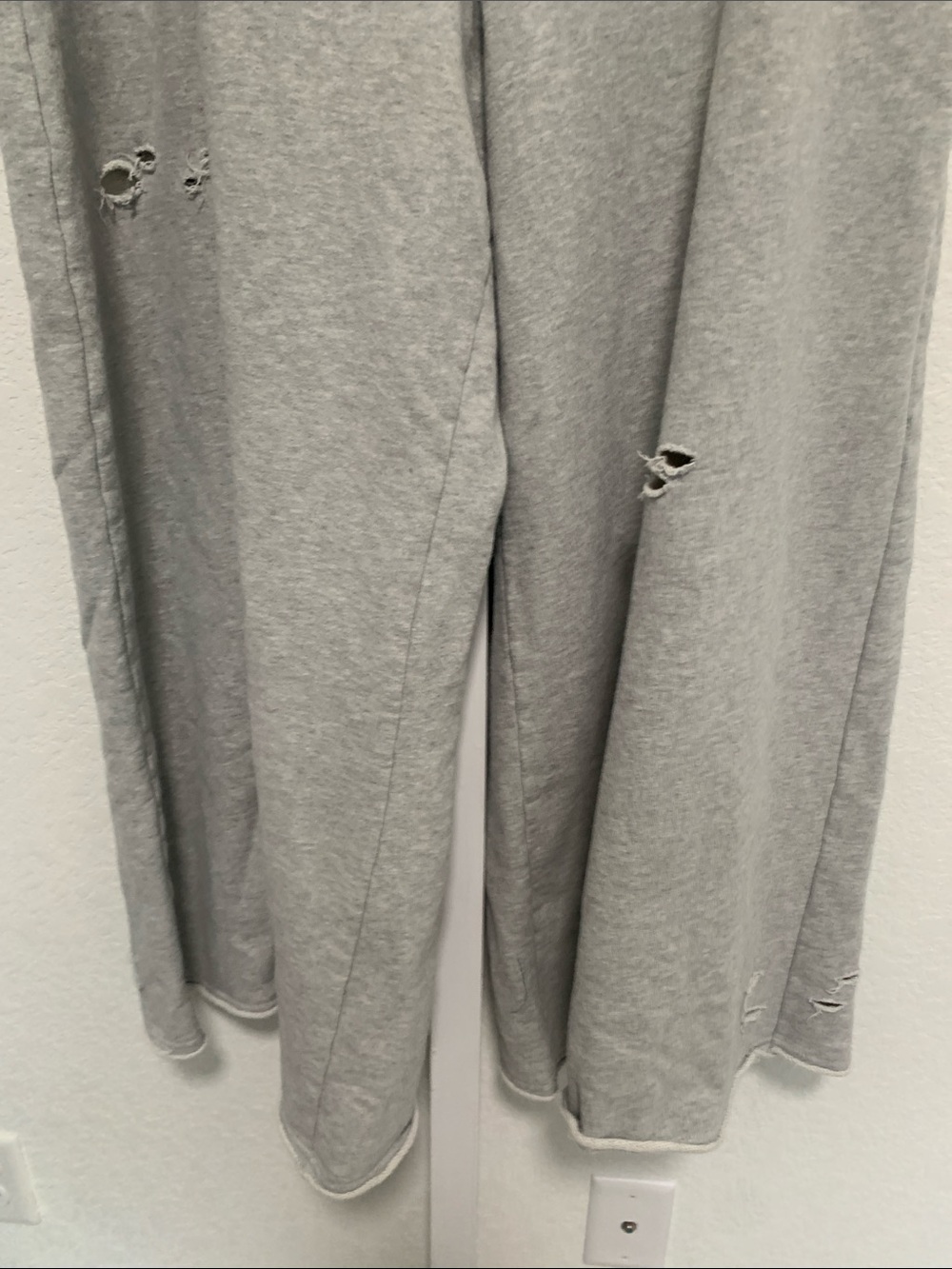 Aerie Light Gray Distressed Wide-Leg Sweatpants - Picture 3 of 10
